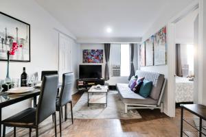 250 METERS to METRO BERRI UQAM - Spacious fully equipped APARTMENTS - 1 FREE PARKING per unit - in-unit Washer & Dryer - fully stocked KITCHEN - WORKSPACE PROVIDED - FAST WIFI - 5 minute walk to the FAMOUS ST CATHERINE & ST DENIS STREET