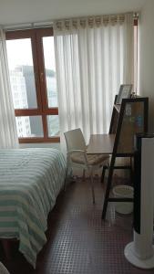 MIRAFLORES BEDROOM TWO TWIN BEDs