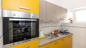 Apartman Vesna beachfront by Villas Guide