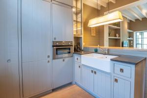 Family house with sauna close to the sea