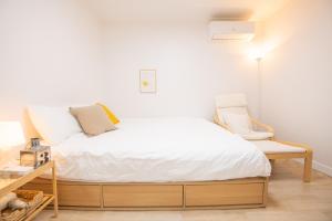 Seoul Itaewon Station 2minute walk # 2 queen size beds # a romantic hotel