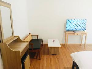 First Light Garden House