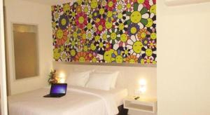 Nite and Day Batam Jodoh Square