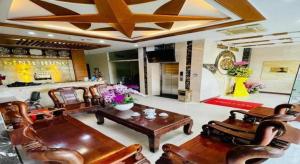 Binh Hung Hotel