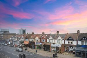 Prime North Finchley Stay - Modern Apartment