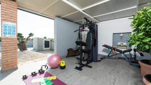 Beautiful Villa Sveta Anna with jacuzzi in Tinjan