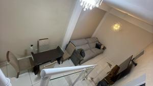 Casa praticamente em frente a praia - Caraguatatuba