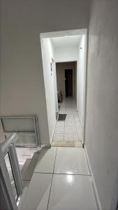 Casa praticamente em frente a praia - Caraguatatuba