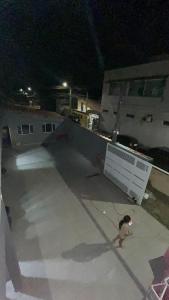 Casa praticamente em frente a praia - Caraguatatuba