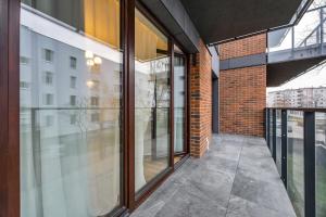 Namysłowska Superior Apartment by BookingHost