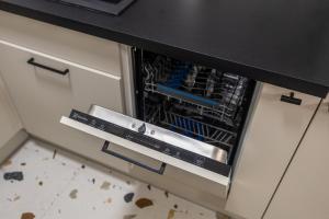 Namysłowska Superior Apartment by BookingHost