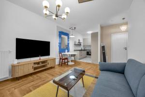 Namysłowska Superior Apartment by BookingHost