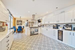 9 Bed in Newquay oc-l34683