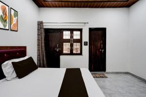 Hotel O by OYO Ganga Royal Guest House