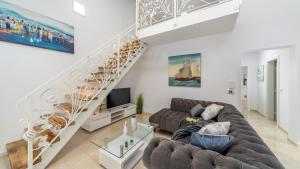 Villa Shaula 2 by Villas Guide