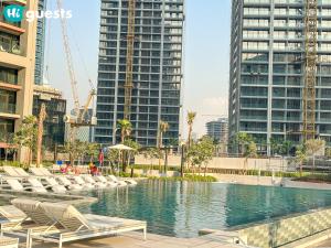HiGuests - Dubai Skyline Studio with Premier Views