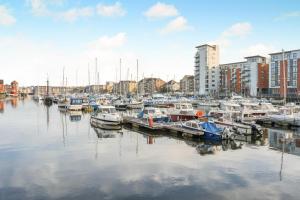 3 Bed in Swansea oc-m34489