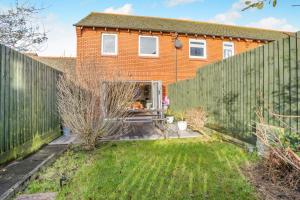 3 Bed in Swansea oc-m34489
