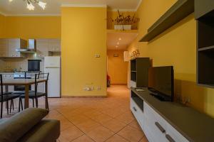 Elegant Certosa Apartment - 5 Minutes from the Duomo