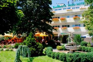 Seibel's Park hotel, 
Munich, Germany.
The photo picture quality can be
variable. We apologize if the
quality is of an unacceptable
level.
