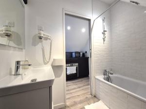 Pikine - Découvrez lhyper-centre de Reims