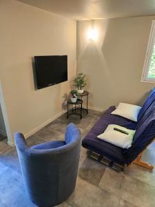 Appartement indépendant : tranquillité, forêt et piscine