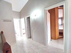 Ideal for Families-Childrens Play Area, Terrace, BBQ, WiFi