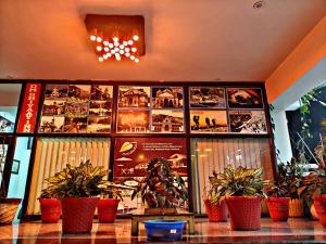 HOTEL OM SHIVAAY INN