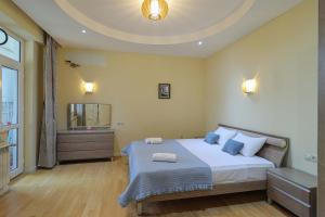 Spacious 3BR Apartment Near Vere Park - by Wehost