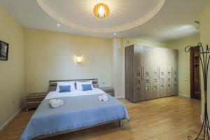 Spacious 3BR Apartment Near Vere Park - by Wehost