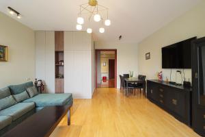 Spacious 3BR Apartment Near Vere Park - by Wehost