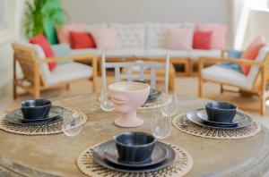 Sea Breeze Beachfront- BBQ Laundry Terrace