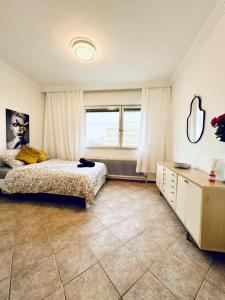 Cozy Rooms in a Villa for Groups, 16-Mins to Blumengärten