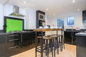 Headingley Hub - 8-Bedroom Home for Large Groups - Pass the Keys