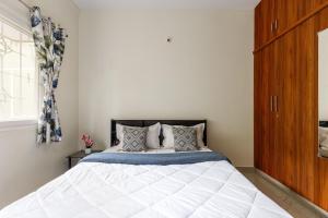 The City Vega ApartmentKoramangla 2BHK Wi-fi