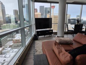 Breath-Taking-View-5 Guest-2BR2WR-DTskyline-18th Floor