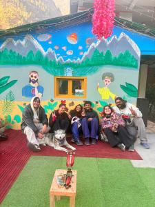 Clovees Rooms and Cafe