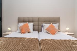 Piornais - swimming pool and private parking