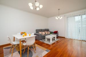 Piornais - swimming pool and private parking