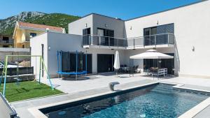 Villa Angela by Villas Guide