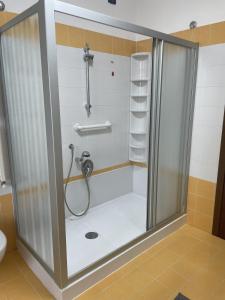 Giuly Green house Metro M2 4 Stops Navigli