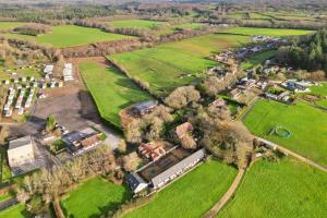 Finest Retreats - Big Barn at Dairy Cottages