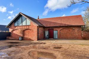 Finest Retreats - Big Barn at Dairy Cottages