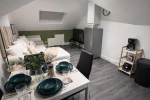 Modern 2-Bedroom Apartment in East London