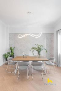 Spacious 3BR Retreat w 2 Baths & Fast Wi-Fi