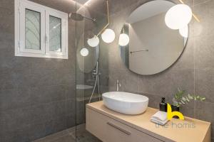 Spacious 3BR Retreat w 2 Baths & Fast Wi-Fi