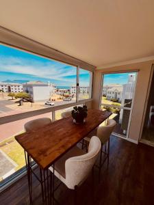 Big Bay Horizons - with private rooftop terrace!