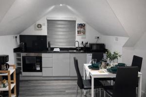 Modern 2-Bedroom Apartment in East London