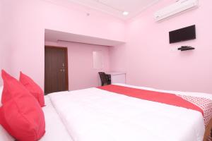 Hotel O by OYO White House