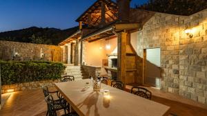 Villa Dia by Villas Guide